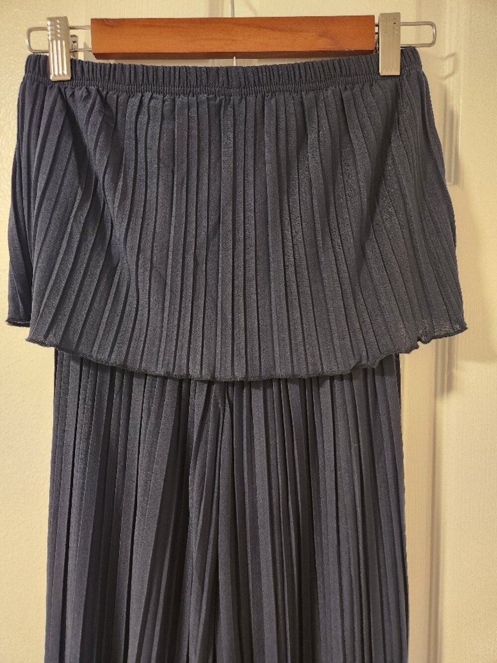 Hem & Thread Navy Blue Strapless Pleated Jumpsuit – Size Medium – NWOT